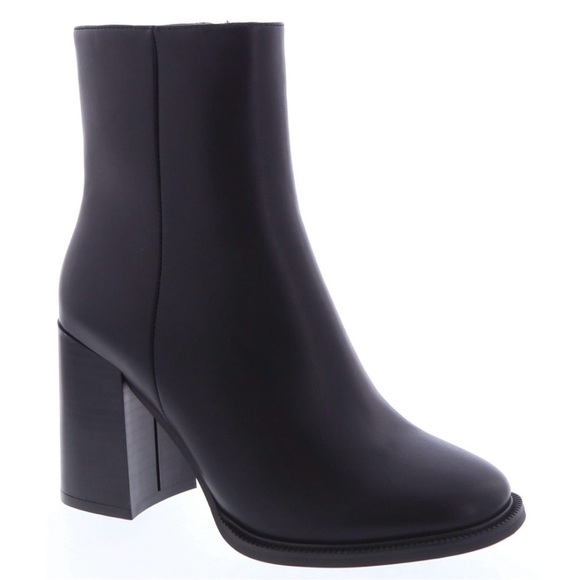 Elegant Black Ankle Boots - Picture 2 of 2